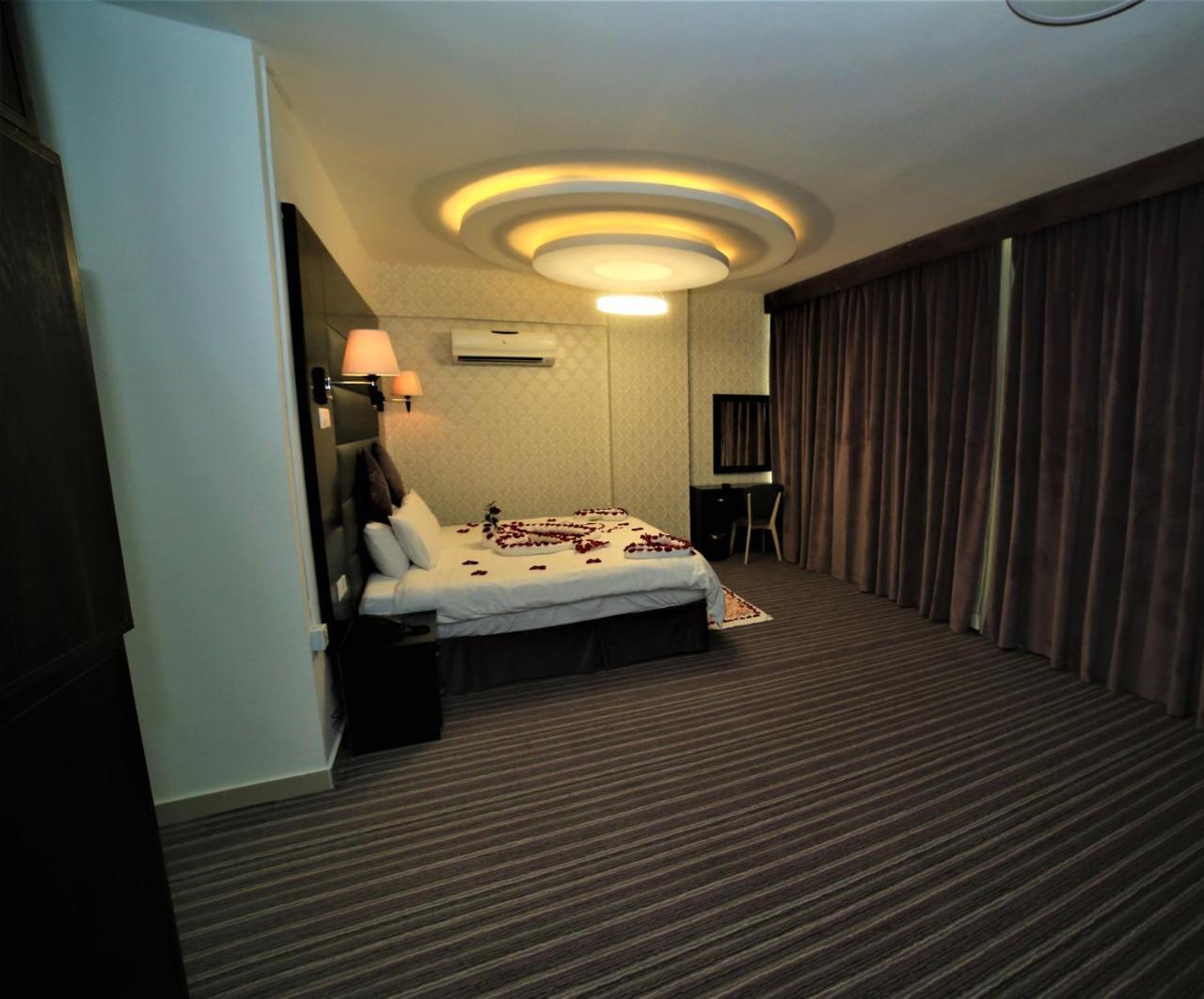 Al Dyafa Hotel Suites Szalála Kültér fotó